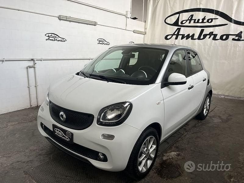 Usata Smart ForFour 71 CV (52 kW) 2017 Bianco Utilitaria