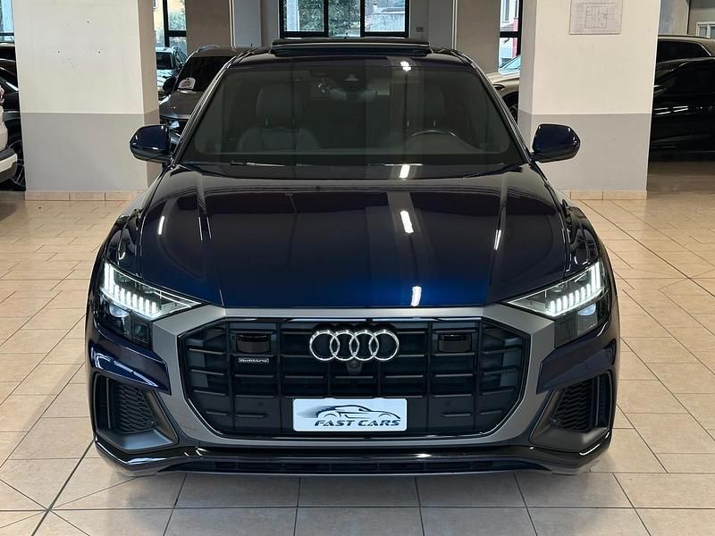 Usata Audi Q8 S-Line 286 CV (210 kW) 2021 Blu SUV