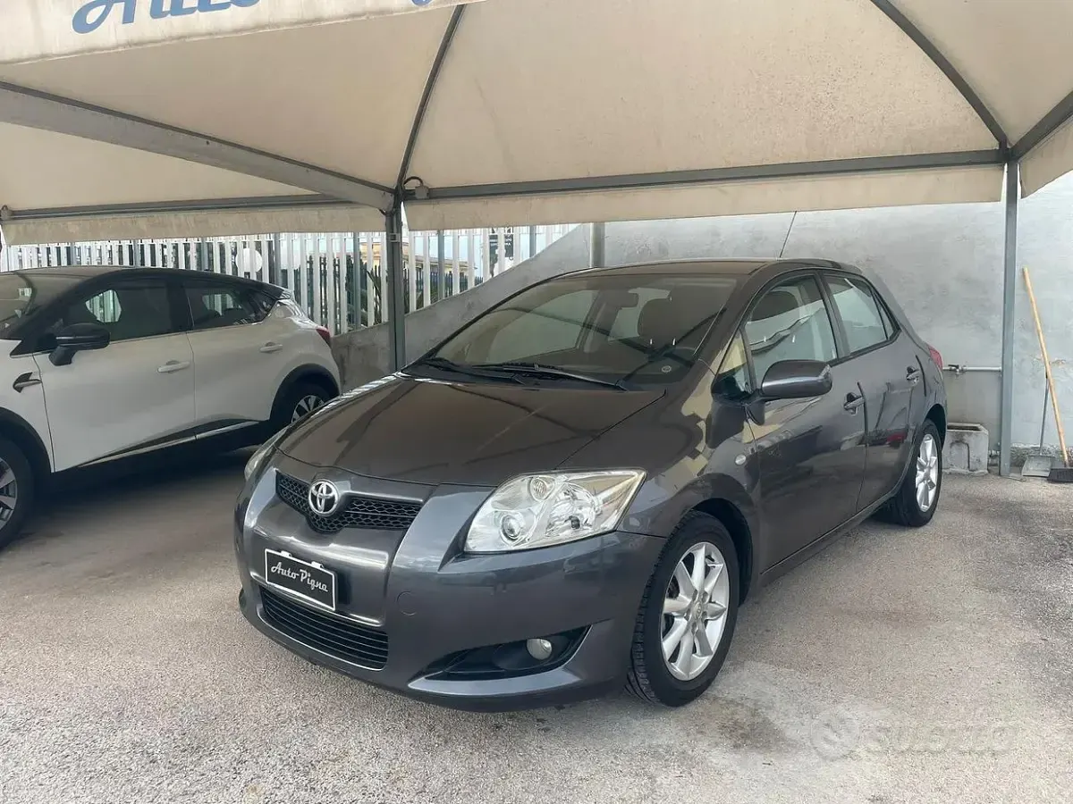 Usata Toyota Auris Sol 90 CV (66 kW) 2008 Utilitaria