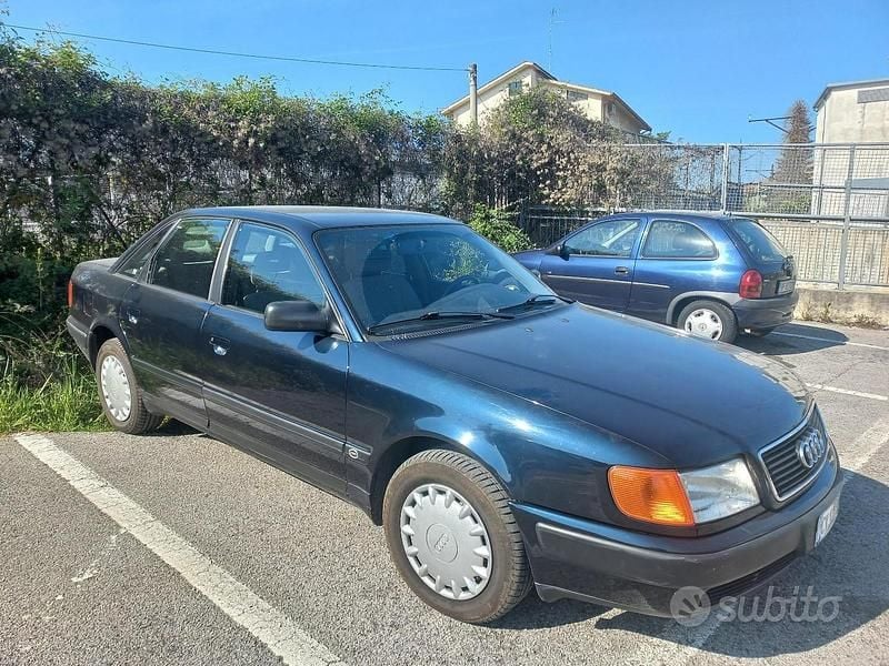 Käytetty Audi 100 1993 Sedan