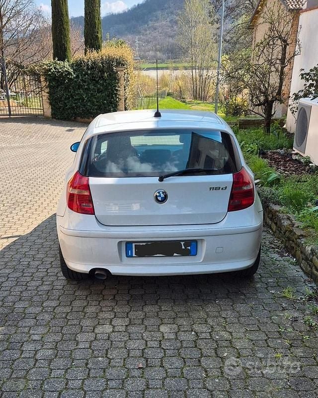 Usata BMW 118 Comfort Edition 143 CV (105 kW) 2008 Bianco Utilitaria