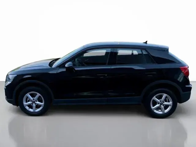 Usata Audi Q2 Comfort 110 CV (80 kW) 2023 Nero brillante SUV