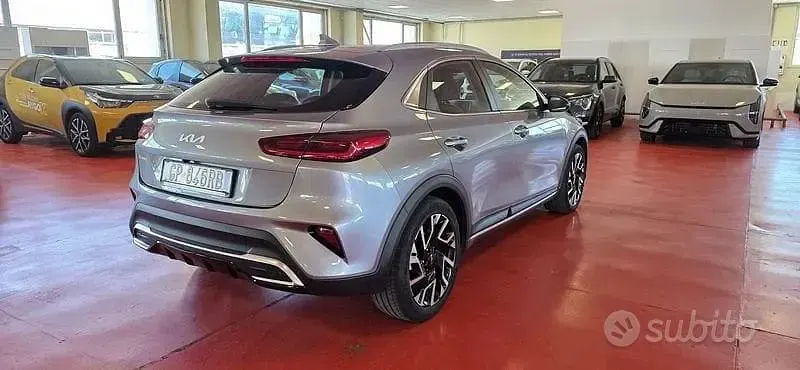 Usata Kia XCeed Style 120 CV (88 kW) 2023 Grigio SUV