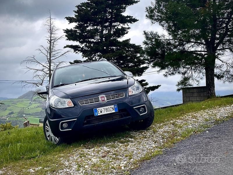 Nero Usata 2014 Fiat Sedici SUV | 6900 € - Immagine 1/4