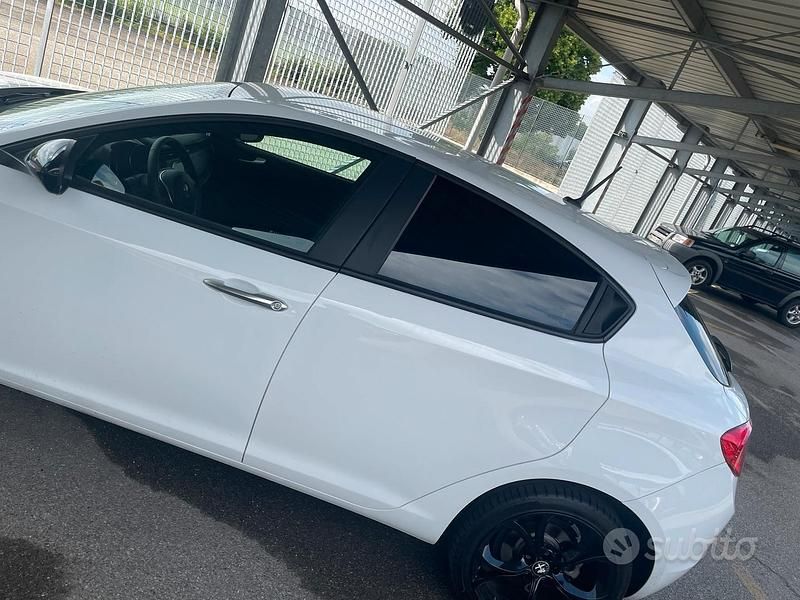 Usata Alfa Romeo Giulietta 120 CV (88 kW) 2019 Bianco Berlina