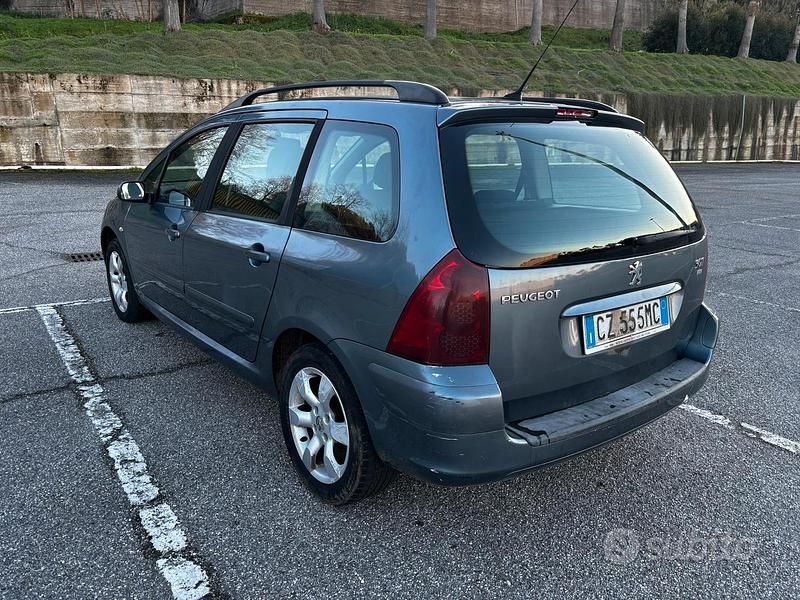 Käytetty Peugeot 307 109 HP (80 kW) 2006 Harmaa Farmari