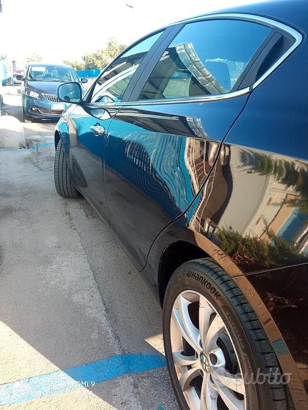 Usata Alfa Romeo Giulietta 105 CV (77 kW) 2013 Utilitaria