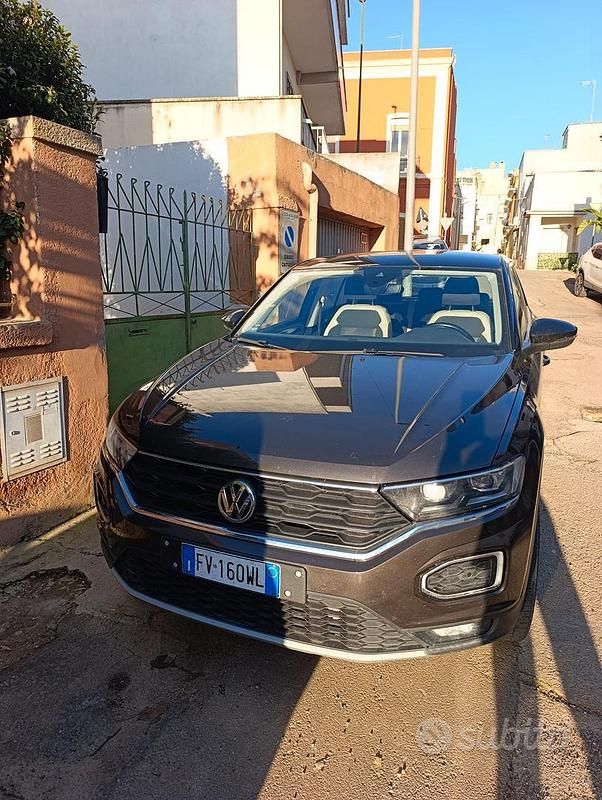 Usata VW T-Roc Advance 116 CV (85 kW) 2019 Marrone SUV