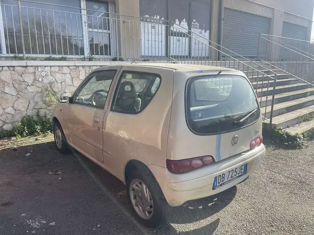 Usata Fiat 600 Anniversary 54 CV (39 kW) 2006 Utilitaria