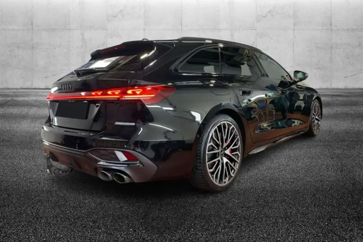 Usata Audi S5 367 CV (269 kW) 2025 Nero Station wagon