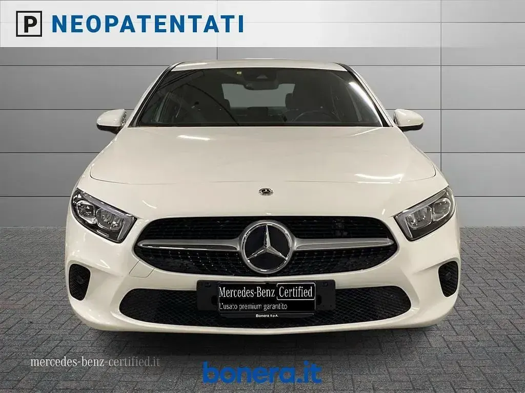 Usata Mercedes A180 116 CV (85 kW) 2022 Bianco Berlina