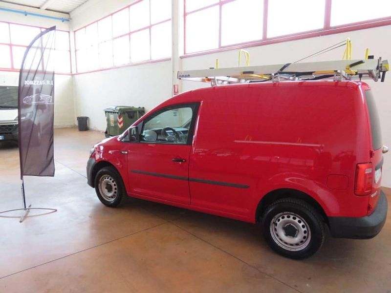 Usata VW Caddy 110 CV (80 kW) 2016 Rosso Monovolume