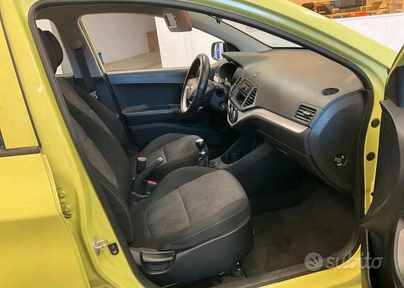 Usata Kia Picanto 67 CV (49 kW) 2014 Giallo Utilitaria