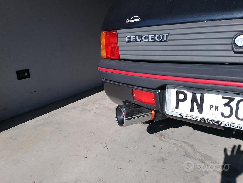 Usata Peugeot 205 113 CV (83 kW) 1990 Grigio