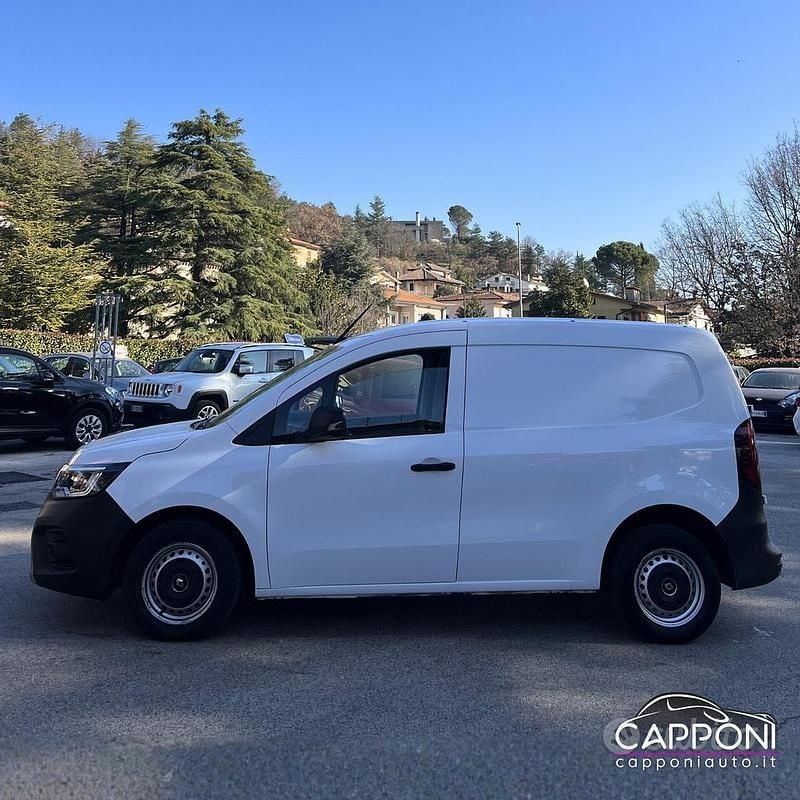 Usata Renault Kangoo 75 CV (55 kW) 2021 Bianco Monovolume