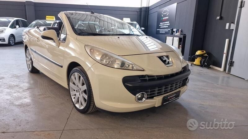 Usata Peugeot 207 CC 120 CV (88 kW) 2007 Beige Cabrio