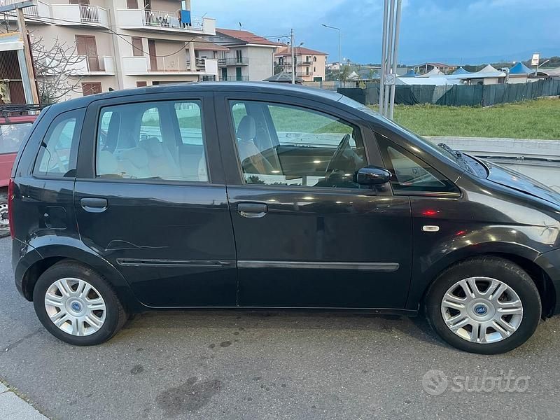 Usata Fiat Idea 95 CV (69 kW) 2004 Monovolume