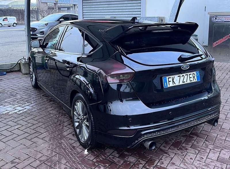 Usata Ford Focus ST-Line 120 CV (88 kW) 2017 Berlina