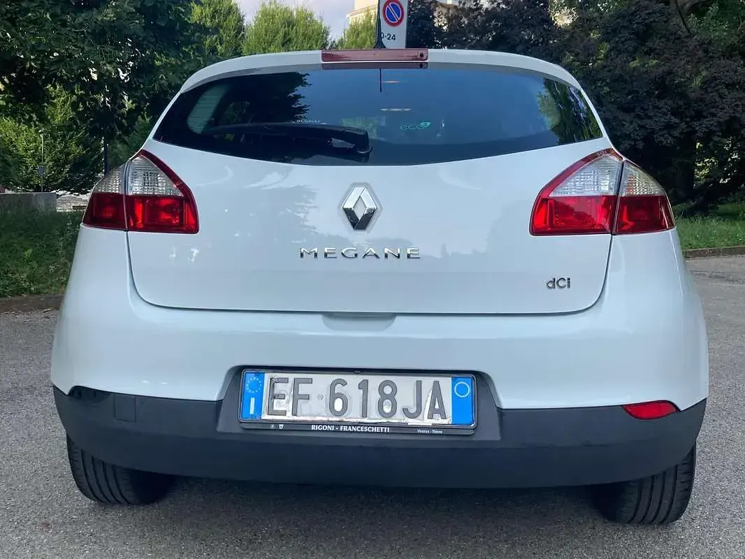 Usata Renault Mégane Dynamique 110 CV (80 kW) 2010 Bianco Berlina