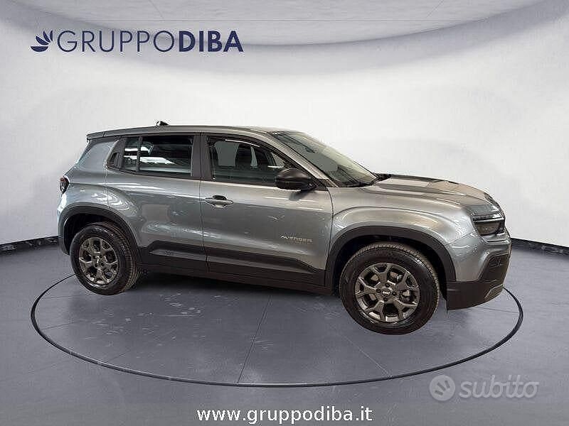 Usata Jeep Avenger Longitude 101 CV (74 kW) 2025 Grigio SUV