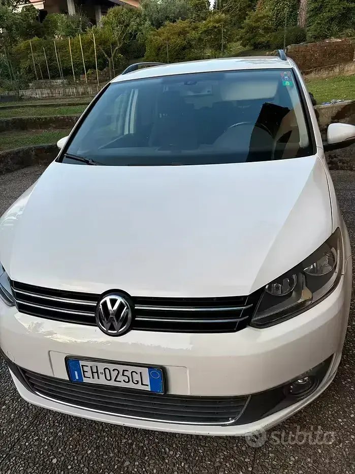 Usata VW Touran 105 CV (77 kW) 2011 Bianco Monovolume
