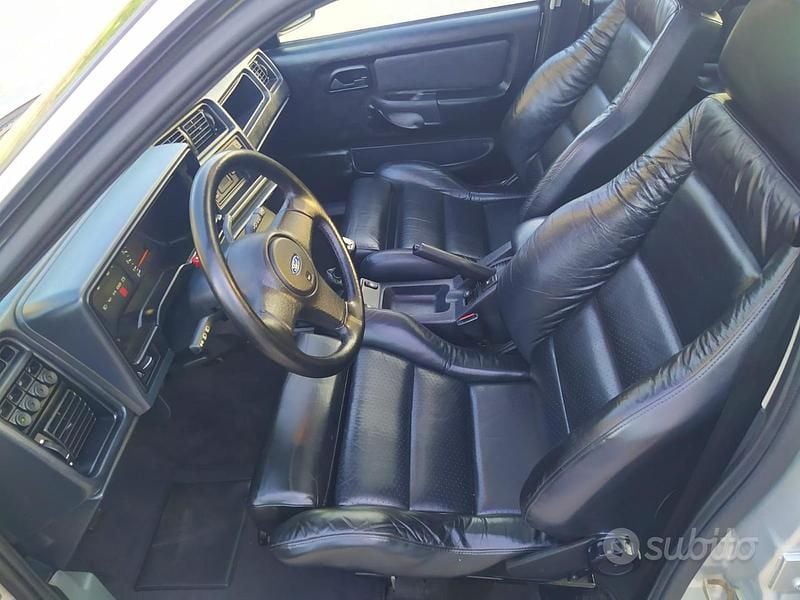 Usata Ford Sierra 200 CV (147 kW) 1991 Grigio Berlina