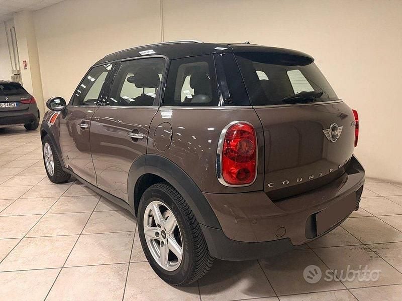 Usata Mini Cooper D Countryman 112 CV (82 kW) 2013 Marrone SUV