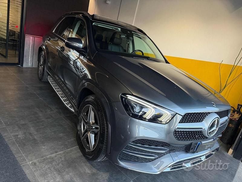 Usado Mercedes GLE300 Premium 272 CV (200 kW) 2023 Gris SUV