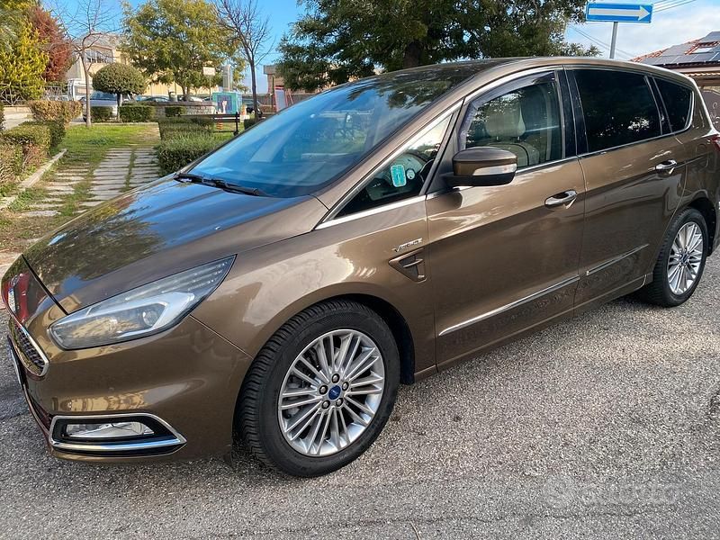 Usata Ford S-MAX 190 CV (139 kW) 2017 Monovolume