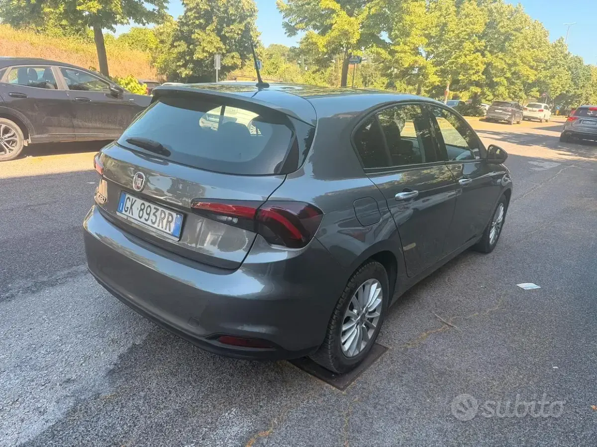 Usata Fiat Tipo 95 CV (69 kW) 2022 Grigio Berlina