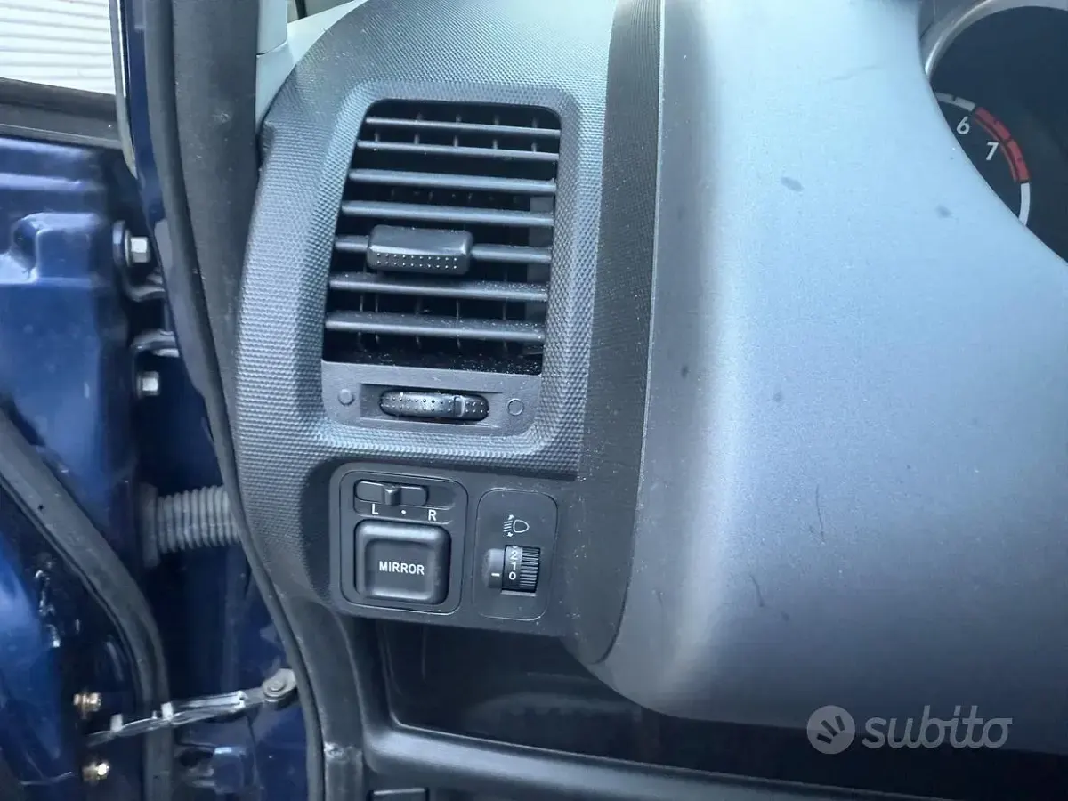 Usata Honda Jazz Trend 78 CV (57 kW) 2003 Bluazzurro Utilitaria