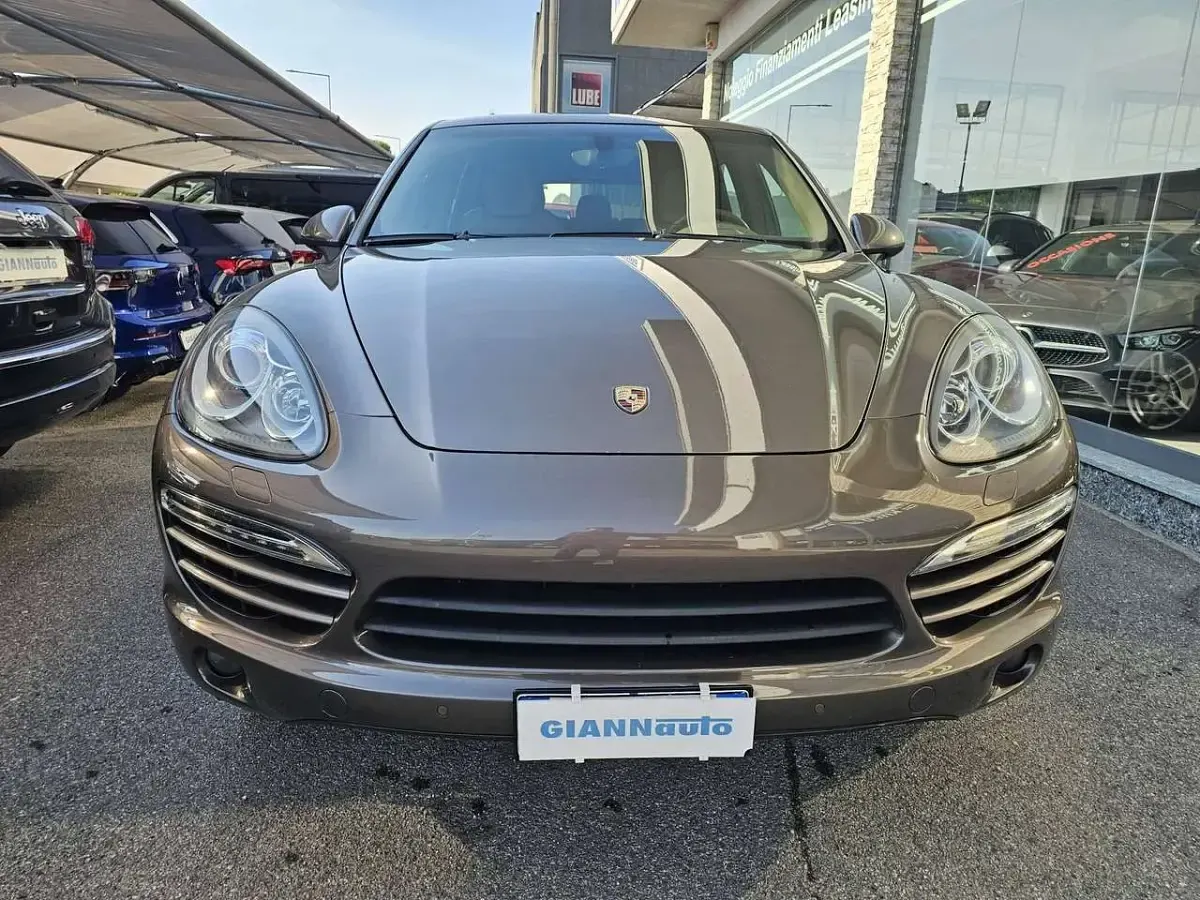 Usata Porsche Cayenne 245 CV (180 kW) 2012 Bronzo SUV
