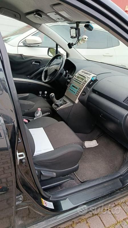 Usata Toyota Corolla Verso 2009 Monovolume