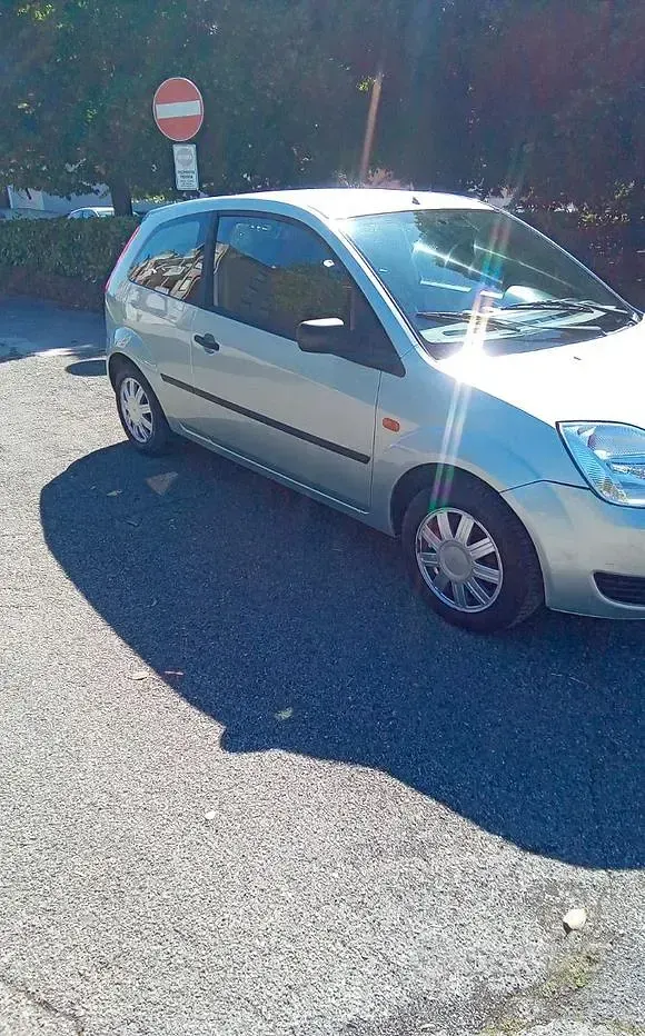 Usata Ford Fiesta 75 CV (55 kW) 2003 Utilitaria