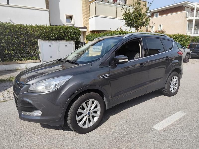 Grigio Usata 2016 Ford Kuga Titanium SUV | 11.600 € (Molto cara) - Immagine 1/3