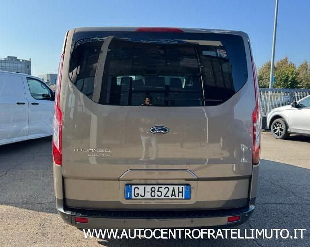 Usata Ford Tourneo Active 185 CV (136 kW) 2022 Grigio Monovolume