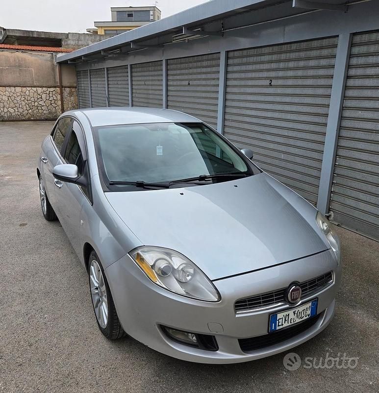 Usata Fiat Bravo 120 CV (88 kW) 2010 Grigio Utilitaria