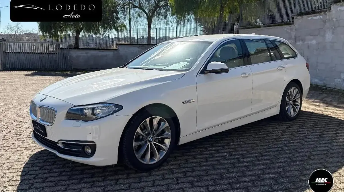 Usata BMW 525 Luxury Line 217 CV (159 kW) 2014 Bianco Station wagon