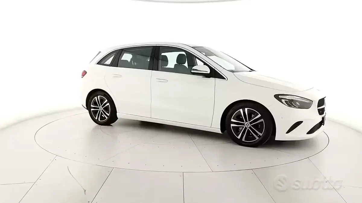 Usata Mercedes B180 Advanced Plus 116 CV (85 kW) 2024 Bianco Utilitaria