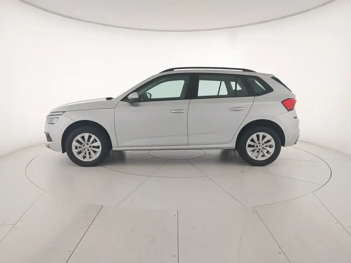 Usata Skoda Kamiq Ambition 110 CV (80 kW) 2023 Argento brillante metallizzato SUV