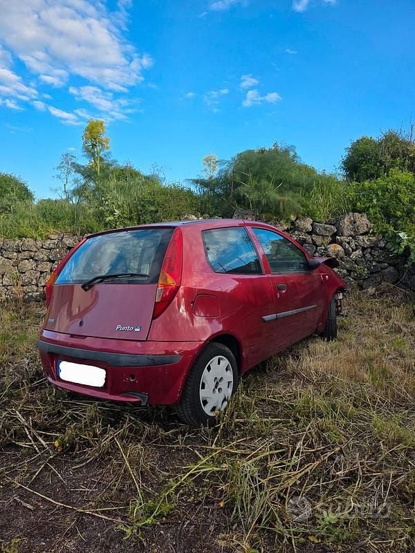 Usata Fiat Punto 2001 Utilitaria