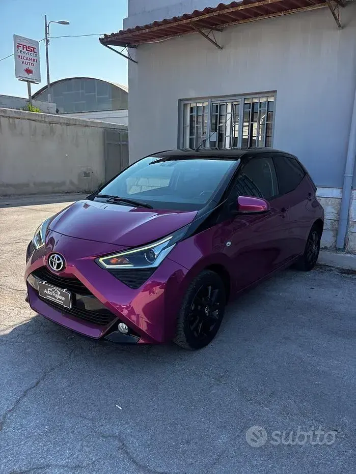 Usata Toyota Aygo X-cite 72 CV (52 kW) 2018 Viola Utilitaria