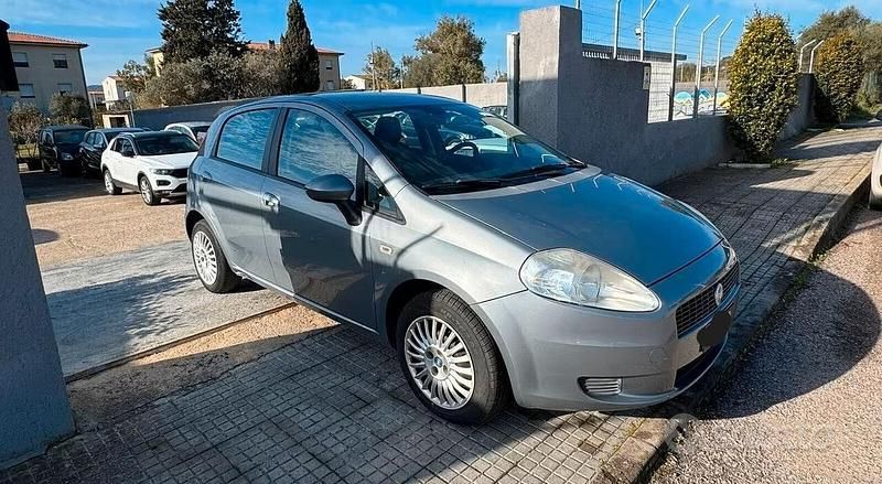 Usata Fiat Punto Street 69 CV (50 kW) 2017 Grigio Utilitaria