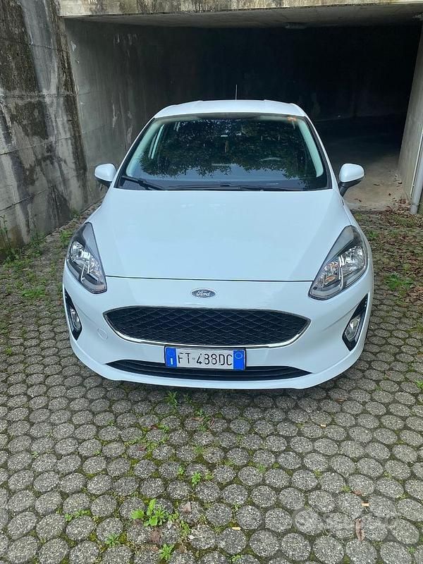 Usata Ford Fiesta 75 CV (55 kW) 2018 Bianco Utilitaria