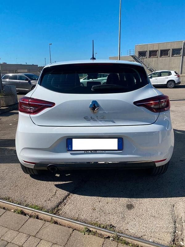 Usata Renault Clio V Life 100 CV (73 kW) 2021 Bianco Berlina