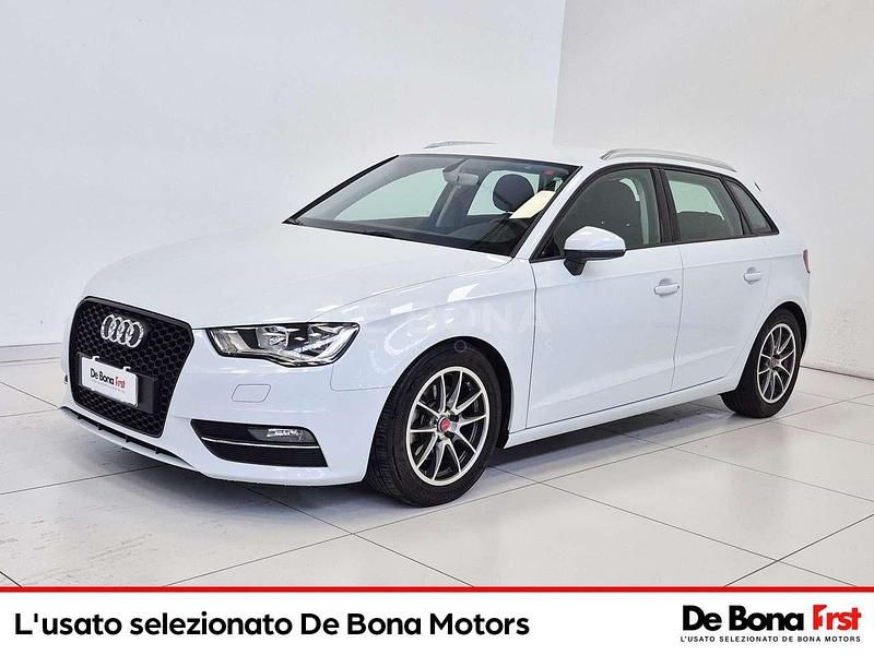 Usata Audi A3 Admired 105 CV (77 kW) 2015 Bianco Berlina
