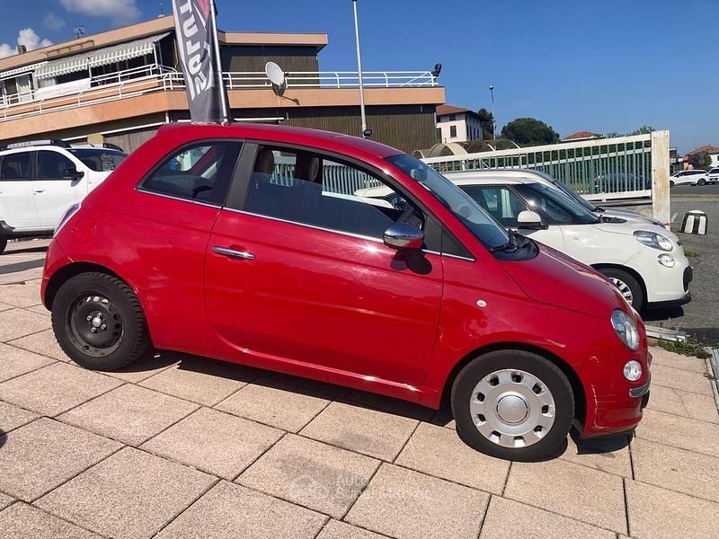 Käytetty Fiat 500 69 HP (50 kW) 2015 Punainen Sedan