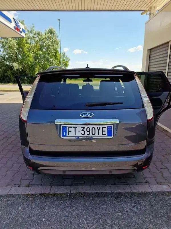 Usata Ford Focus Style 109 CV (80 kW) 2010 Station wagon