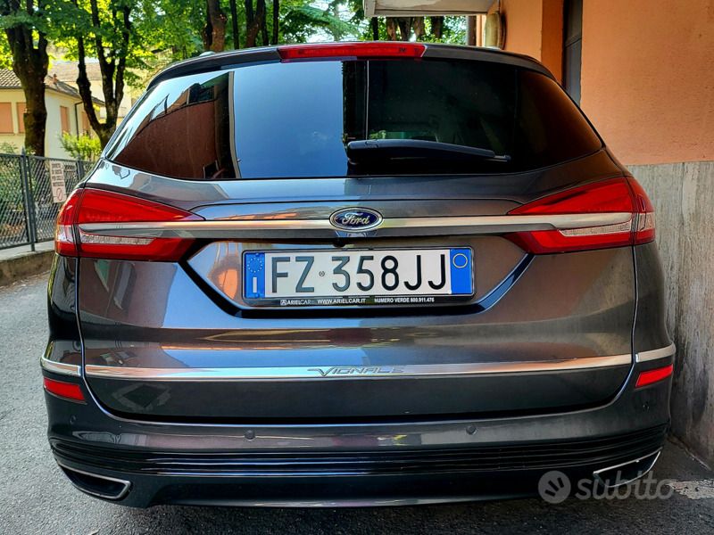 Usata Ford Mondeo Vignale 140 CV (102 kW) 2019 Grigio Station wagon
