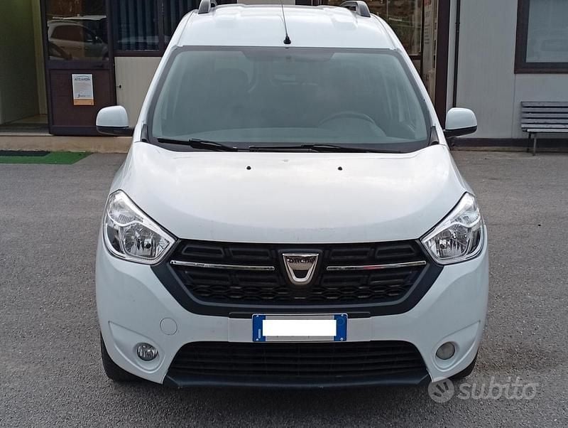 Usata Dacia Dokker Lauréate 101 CV (74 kW) 2018 Bianco Monovolume